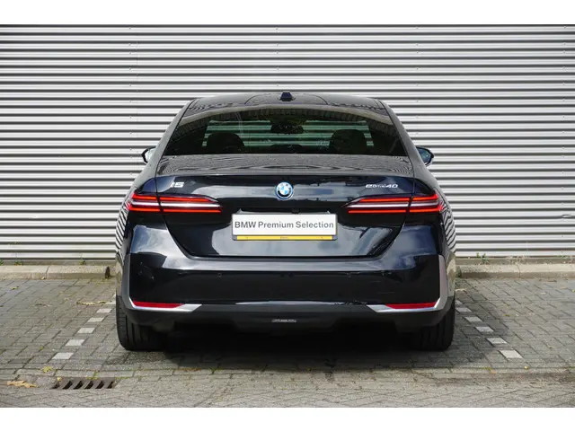BMW i5 Sedan eDrive40 2025 Elektrisch 5