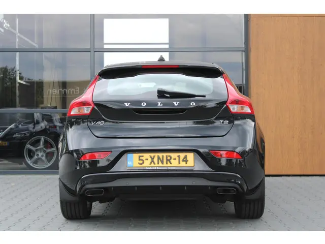 Volvo V40 1.6 T2 Momentum | Panoramadak 2014 Benzine 14