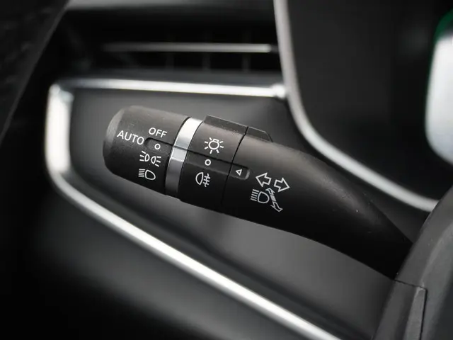 MG Marvel R Luxury 70 kWh 2022 Elektrisch 26