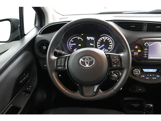 Toyota Yaris 1.5 Hybrid Design 2018 Hybride Benzine 19