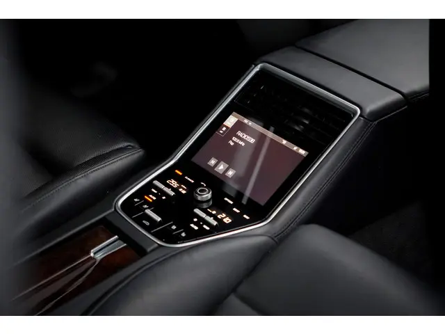 Porsche Panamera Sport Turismo 2.9 4S 2018 Benzine 35