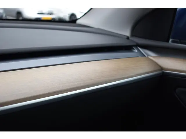 Tesla Model Y Long Range AWD 75 kWh 2021 Elektrisch 27
