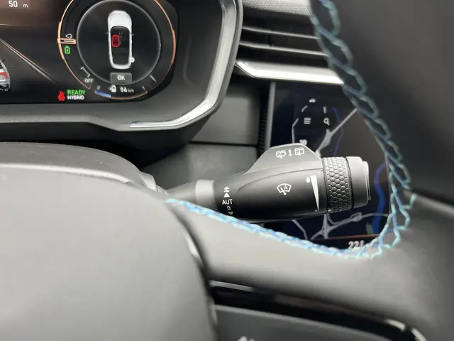 Lynk & Co 01 1.5 2023 Hybride Benzine 64