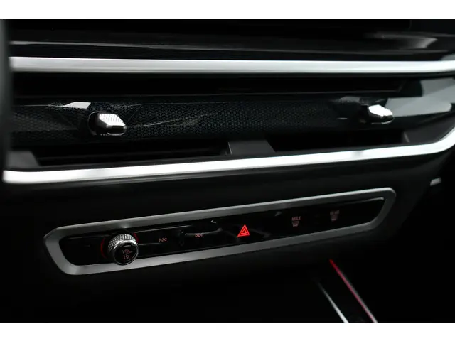 BMW X5 xDrive50e M-Sport 2023 Hybride Benzine 78