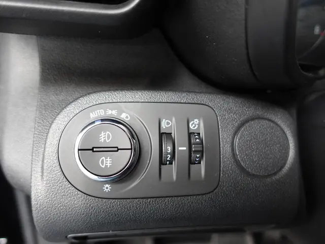 Opel Combo 130PK Automaat L1H1 2023 Diesel 12