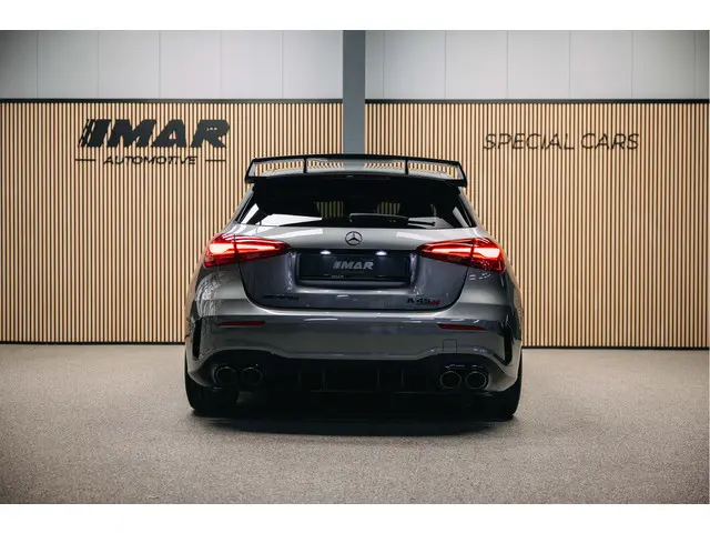 Mercedes-Benz A-Klasse AMG 45 S 4MATIC+ 2024 Benzine 10