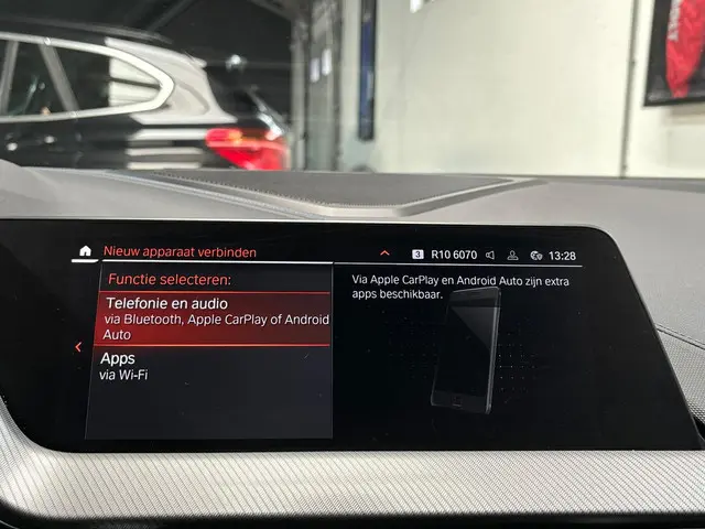 BMW 1 Serie 120i Business Edition 2022 Benzine 21