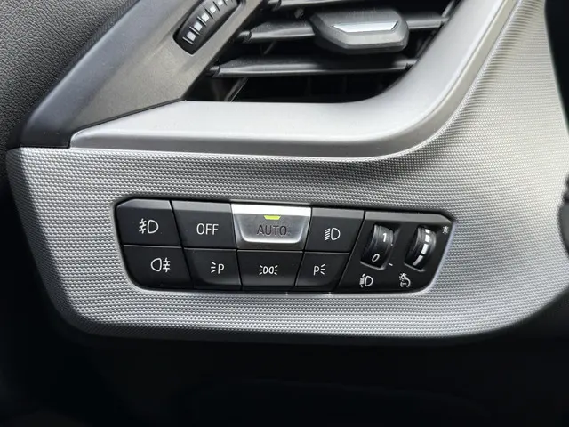 BMW 1 Serie 118i Executive Edition 2020 Benzine 27