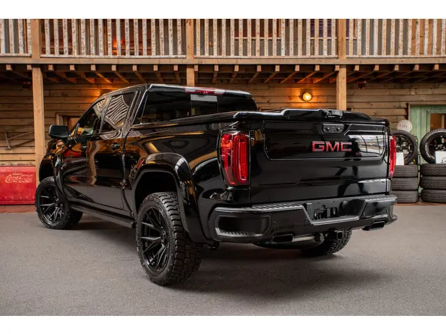 GMC Sierra Denali 6.2L V8 2024 LPG/Gas 12