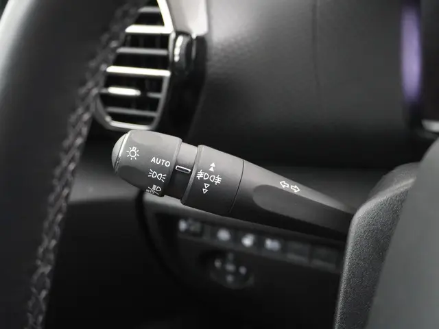 Citroën ë-C4 Shine 50 kWh 2022 Elektrisch 24