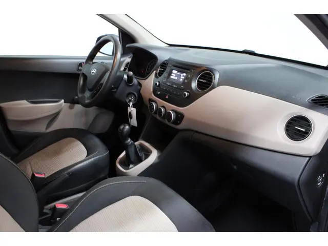 Hyundai i10 1.0i i-Motion 2014 Benzine 18