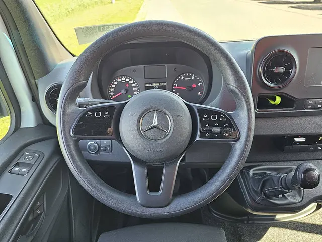 Mercedes-Benz Sprinter 317 2024 Diesel 12