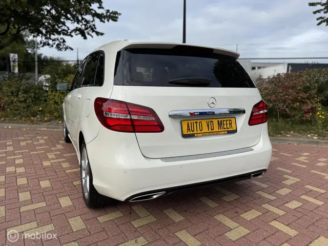 Mercedes-Benz B-Klasse 180 Ambition 2018 Benzine 16