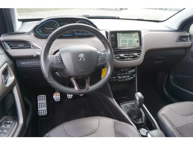 Peugeot 2008 1.6 VTi Féline 2013 Benzine 10