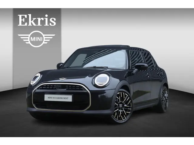 MINI 5-Deurs Cooper C 2024 Benzine