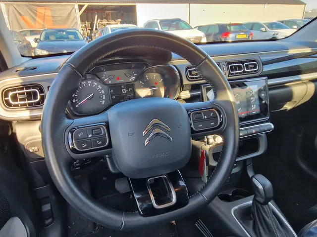 Citroën C3 1.2 PureTech Saint James 2021 Benzine 3