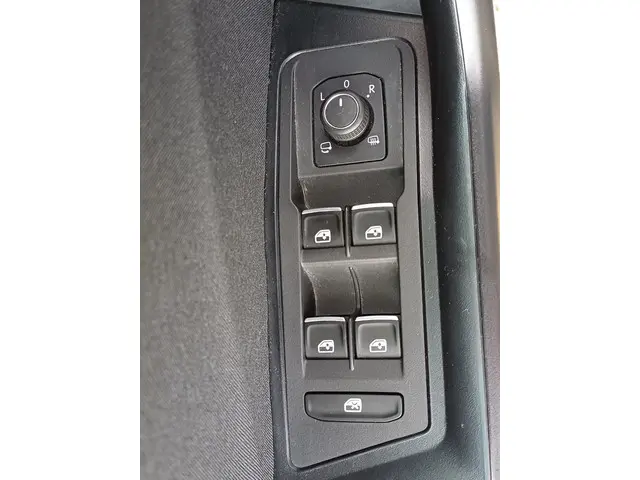 Volkswagen T-Roc 1.5 TSI Sport 2020 Benzine 32