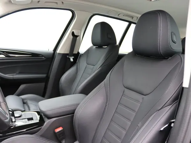 BMW X3 xDrive30e 2022 Hybride Benzine 11