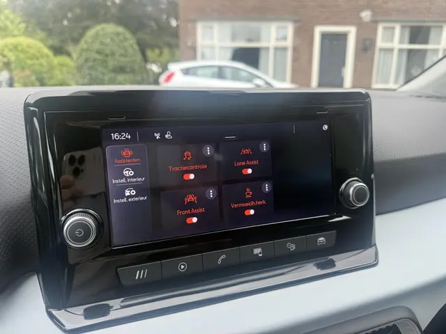 SEAT Arona 1.0 TSI Xperience 2023 Benzine 20