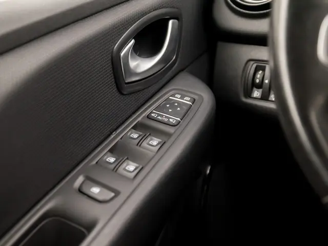 Renault Clio 0.9 TCe Intens Sport 2019 Benzine 21