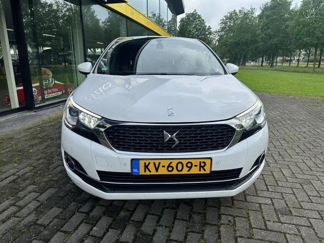 DS DS 4 1.6 THP Chic 2016 Benzine 11