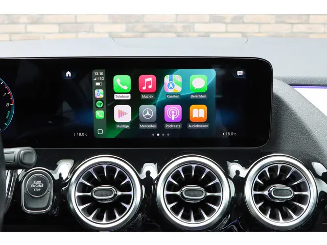 Mercedes-Benz GLA 250 e Style 2022 Hybride Benzine 36