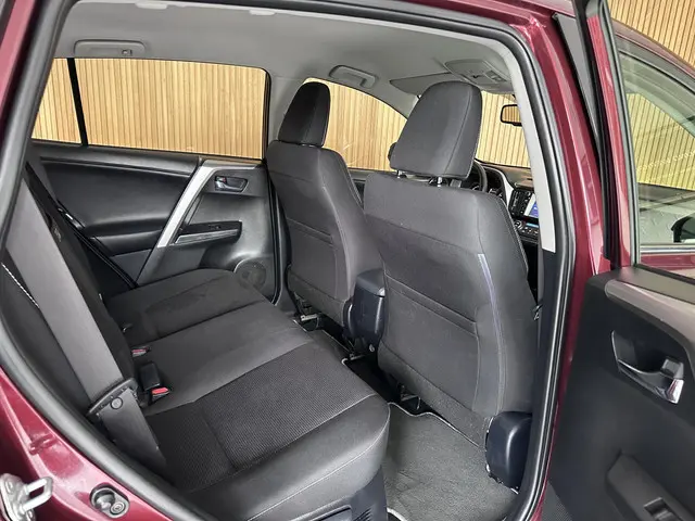 Toyota RAV4 2.5 Hybrid AWD Style 2016 Hybride Benzine 27