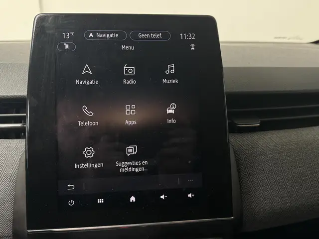 Renault Clio 1.0 TCe 90 GPF techno 2023 Benzine 14