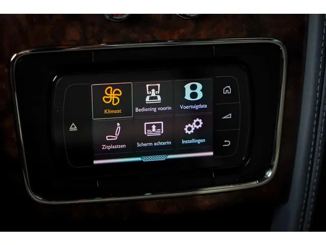 Bentley Flying Spur 6.0 W12 2016 Benzine 46