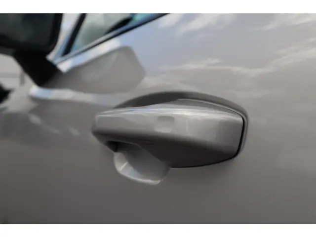 Volvo XC40 2.0 B4 Plus Dark 2025 Benzine 4