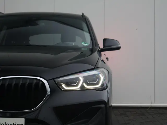 BMW X1 sDrive20i High Executive 2020 Benzine 4