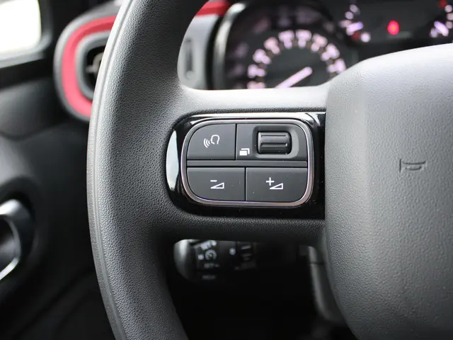 Citroën C3 1.2 PureTech C-Series 2021 Benzine 19