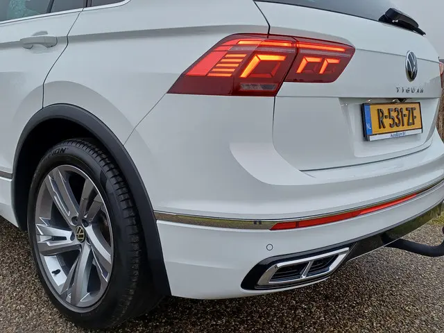 Volkswagen Tiguan 1.5 TSI R-Line Business+ 2023 Benzine 17