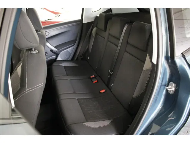 Peugeot 2008 1.2 PureTech Blue Lion 2016 Benzine 6