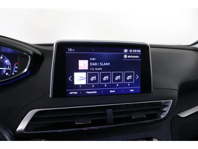 Peugeot 3008 1.2 PureTech GT Line. 2017 Benzine 22