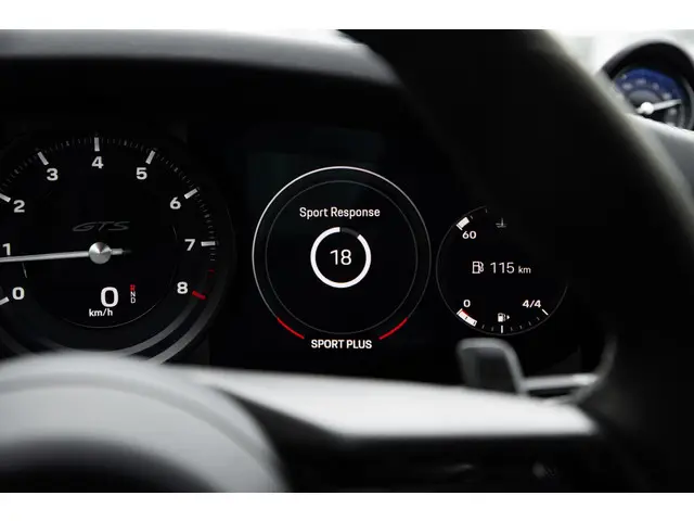 Porsche 911 3.0 Carrera GTS 2022 Benzine 68