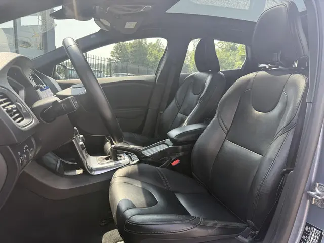 Volvo V40 2.0 T2 Nordic+ 2018 Benzine 7