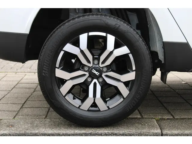 Dacia Duster TCe 130 Journey 2023 Benzine 35