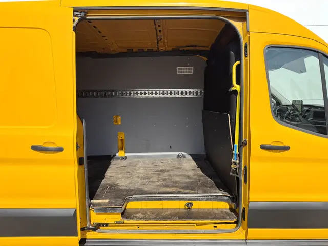 Ford Transit 2.0 TDCI 170pk 2021 Diesel 11
