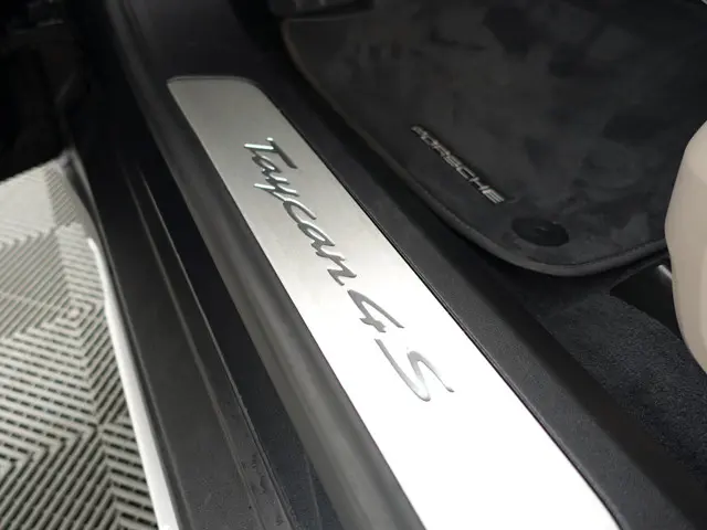 Porsche Taycan Cross Turismo 4S 84 kWh 2022 Elektrisch 29