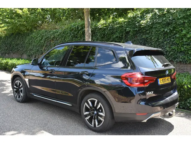 BMW iX3 Executive 80 kWh 2021 Elektrisch 4
