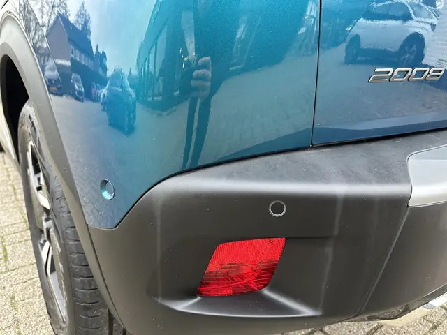 Peugeot 2008 1.2 Hybrid 145 PK GT 2025 Hybride Benzine 49