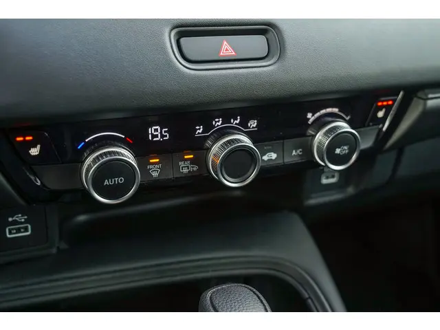 Honda HR-V 1.5i e:HEV ELEGANCE 2022 Hybride Benzine 24