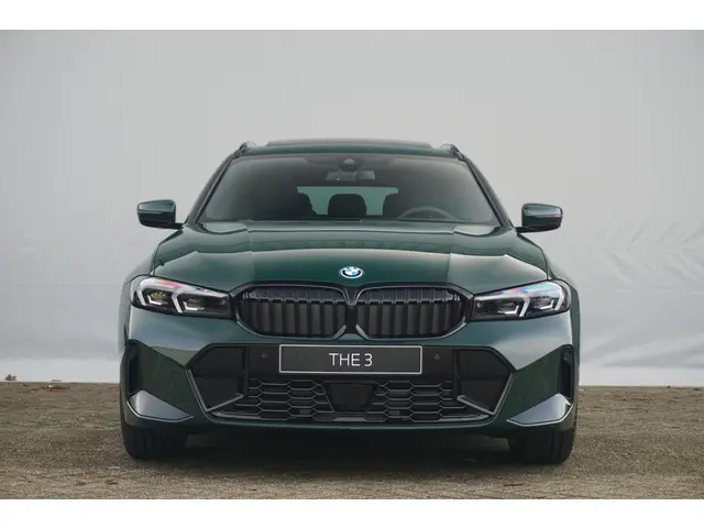 BMW 3 Serie Touring 330e 2026 Hybride Benzine 3