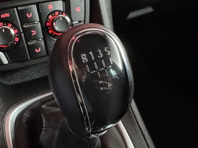 Opel Meriva 1.4 Turbo Cosmo 2015 Benzine 37