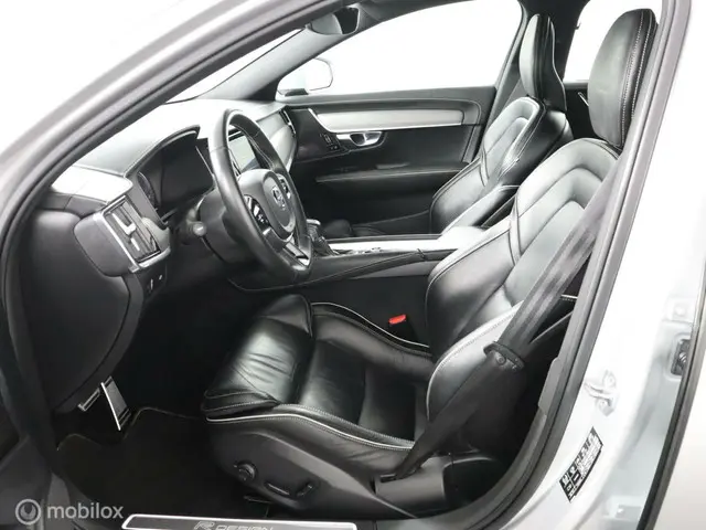 Volvo V90 2.0 T4 R-Design | ACC | PILOT | LEER | 2019 Benzine 72