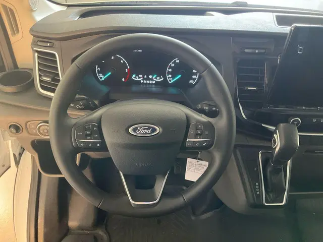 Ford Transit 350 2.0 TDCI L3H2 Trend 2024 Diesel 8