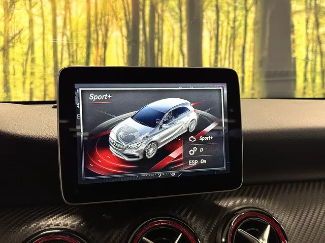 Mercedes-Benz A-Klasse AMG 45 4MATIC 2017 Benzine 13