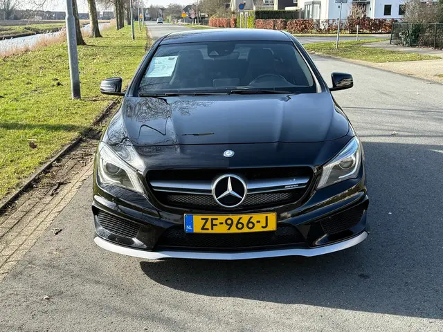 Mercedes-Benz CLA AMG 45 4MATIC 2015 Benzine 22