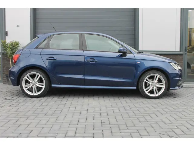 Audi A1 Sportback 1.0 TFSI Advance Sport 2018 Benzine 5